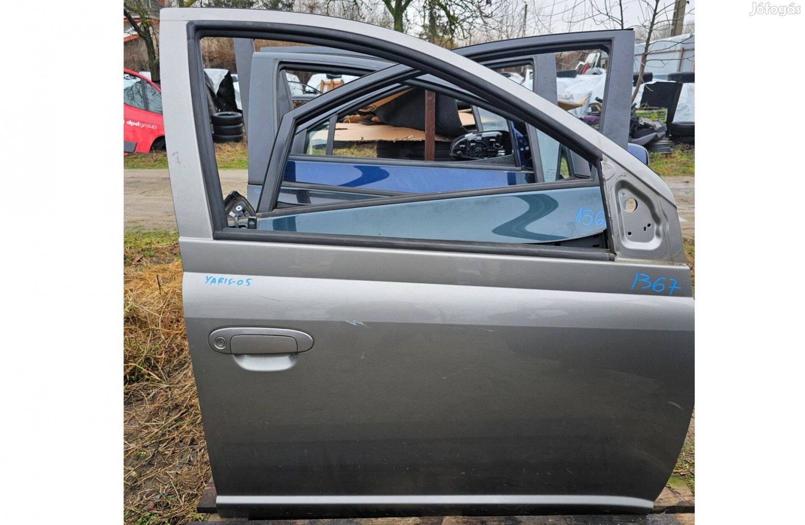 Toyota Yaris (XP10) jobb első ajtó üresen(1367.)