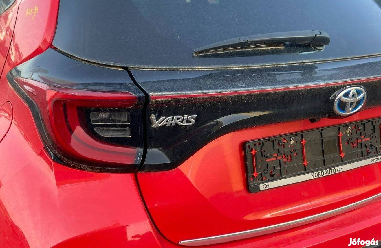 Toyota Yaris (XP210) Kalaptartó , Gyári ! (2020-25)