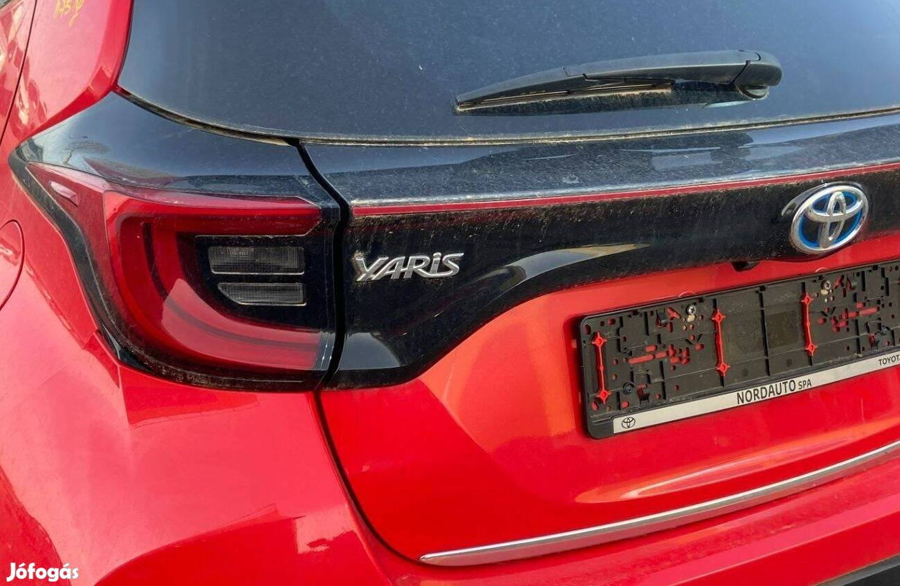 Toyota Yaris (XP210) Kalaptartó , Gyári ! (2020-25)