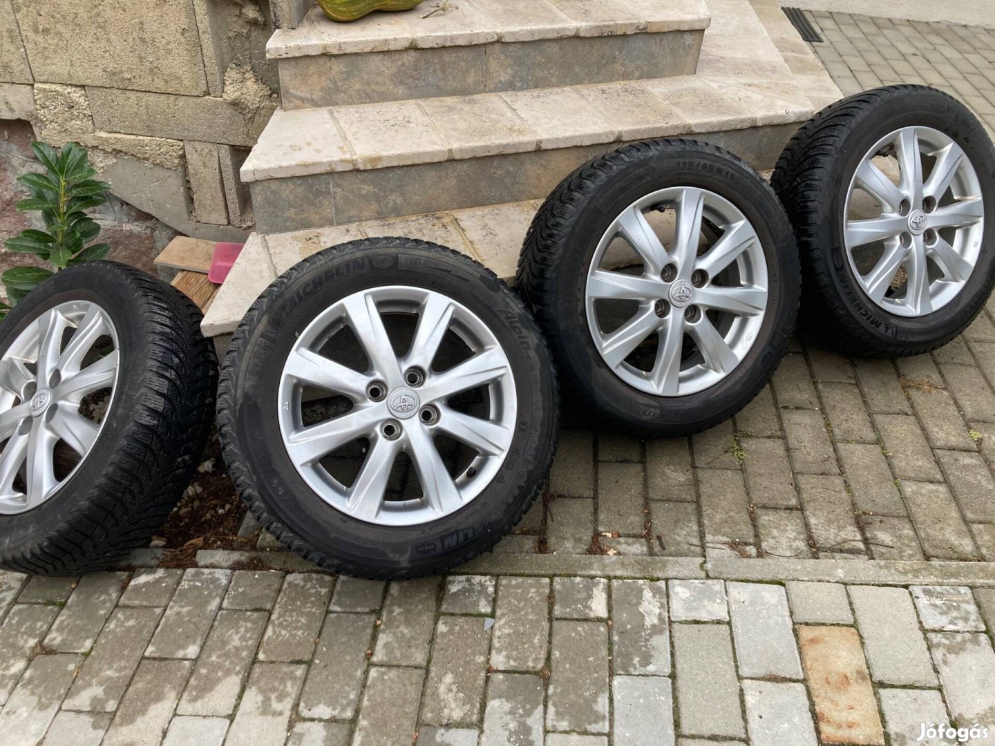 Toyota Yaris alufelni jó állapotban'