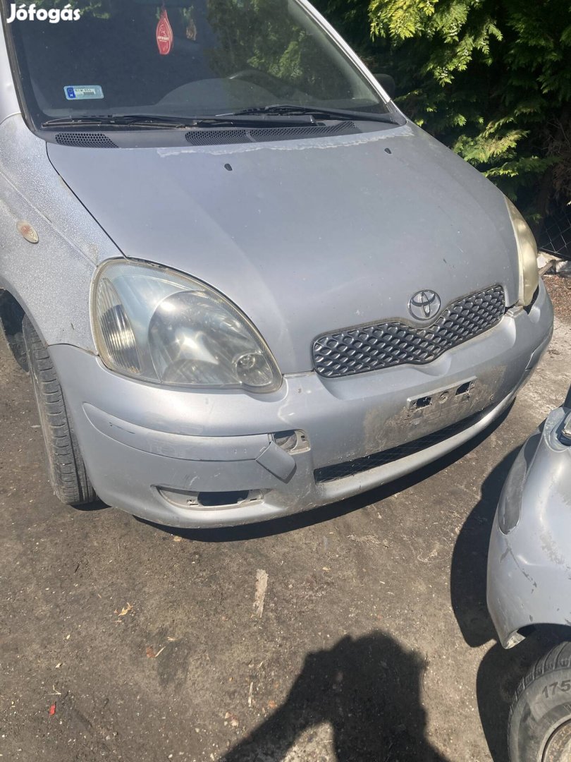 Toyota Yaris bontás