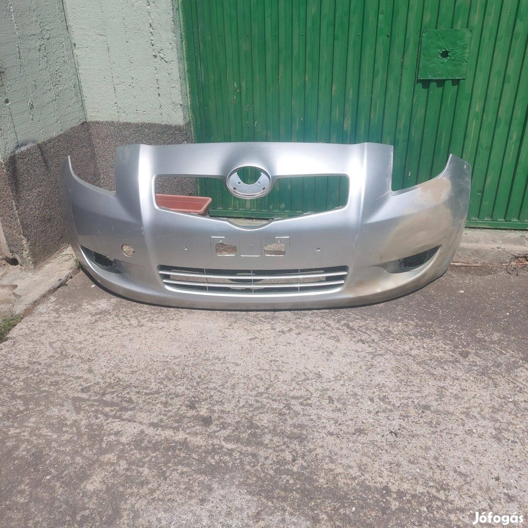 Toyota Yaris első lökhárító
