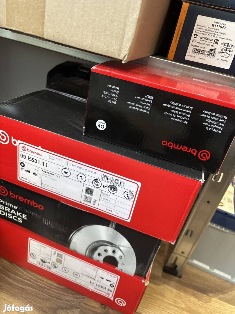 Toyota Yaris fékbetét tárcsa új