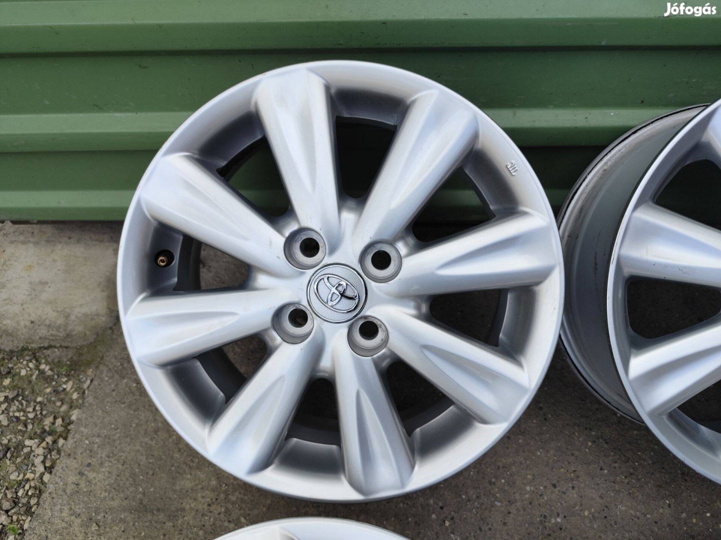 Toyota Yaris gyári alufelni 4x100 15"