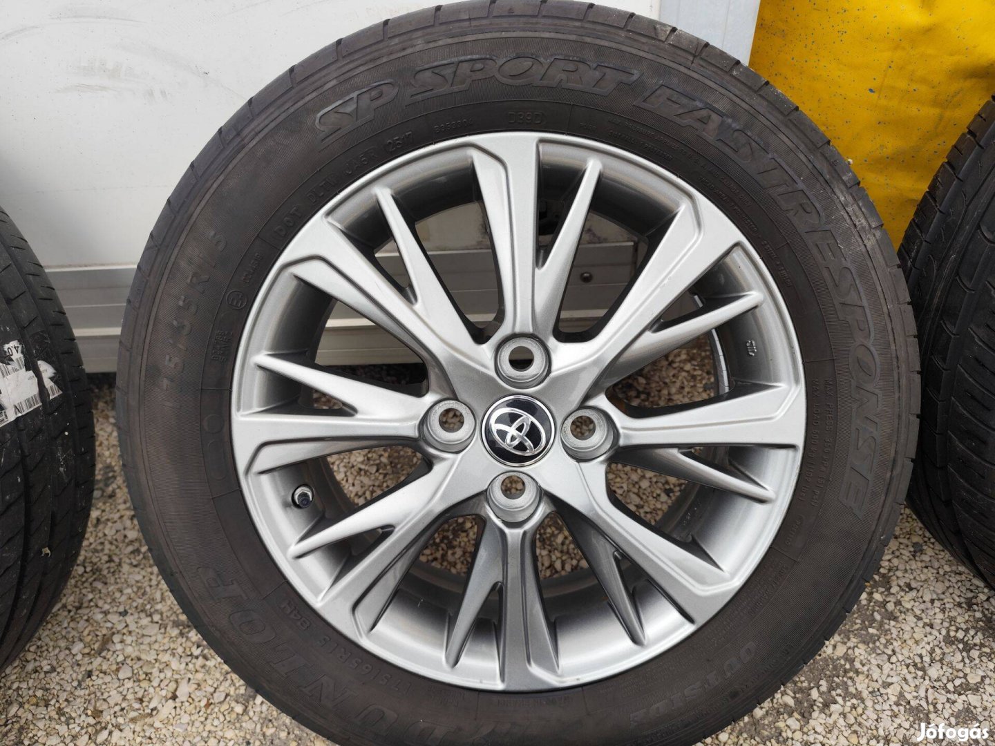 Toyota Yaris gyári alufelni 4x100 15"