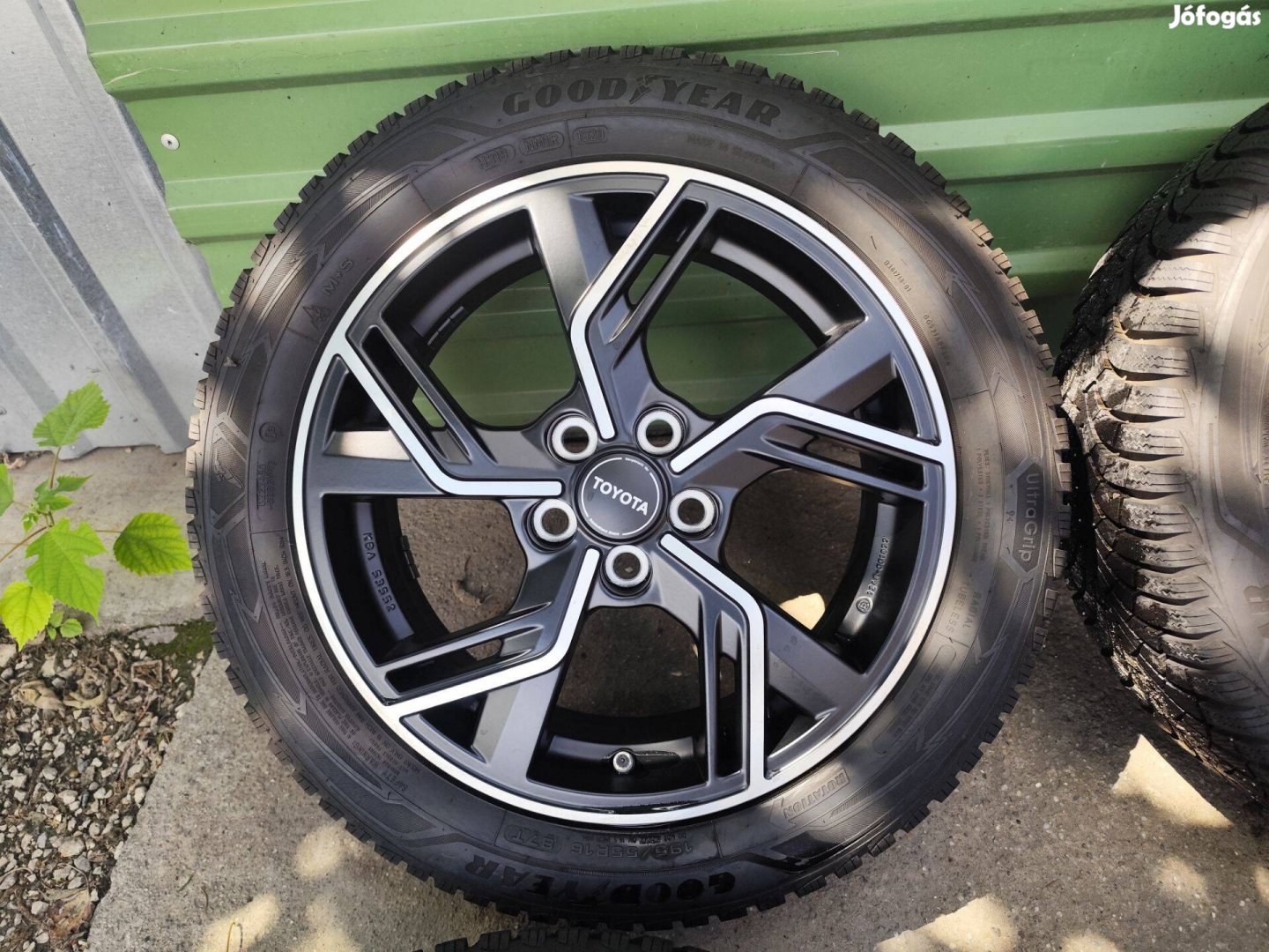 Toyota Yaris gyári alufelni 5x100 16"