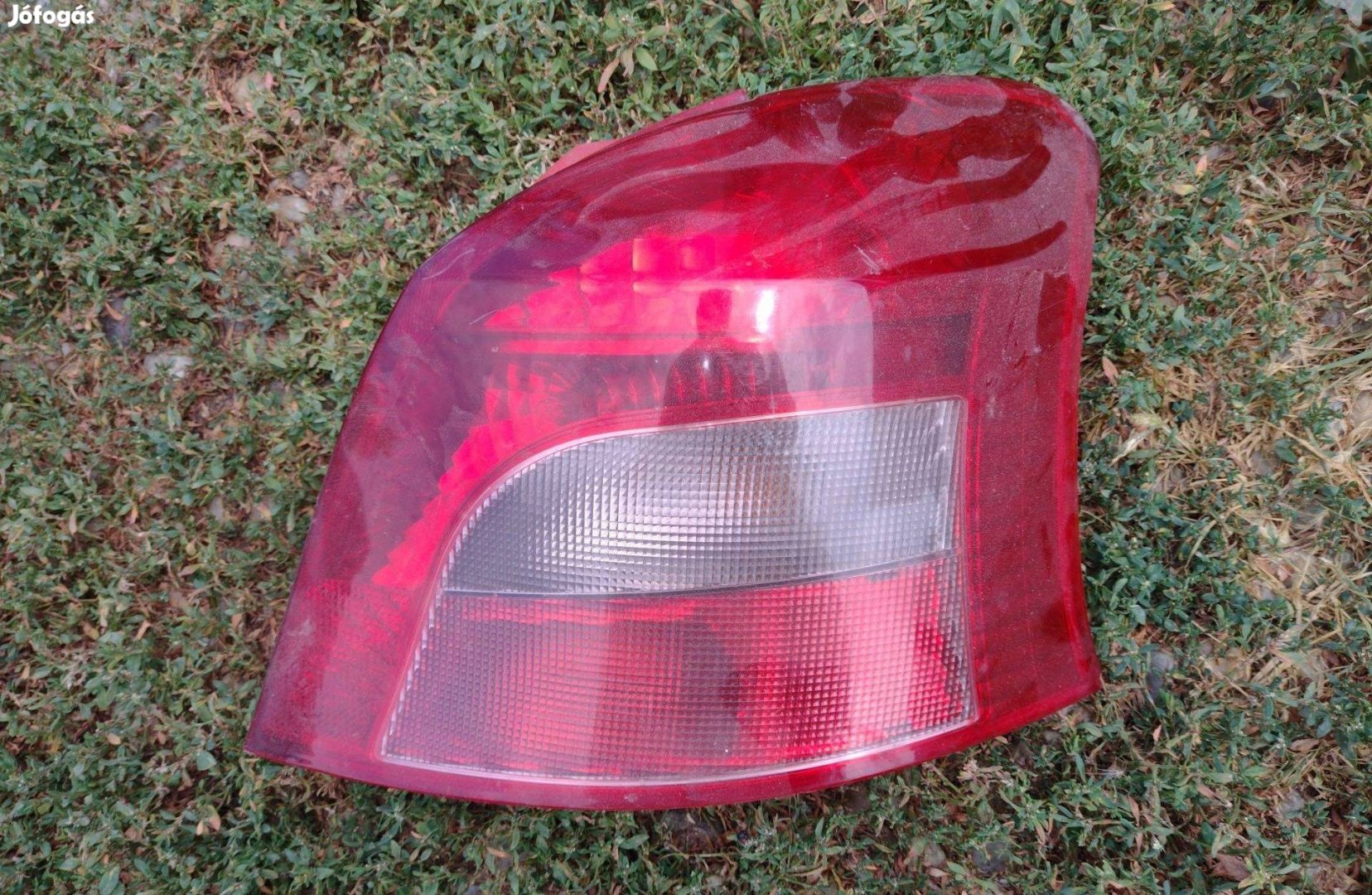Toyota Yaris hátsó lámpa
