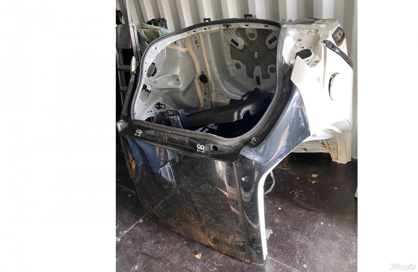 Toyota Yaris hátsó sárvédő 2019