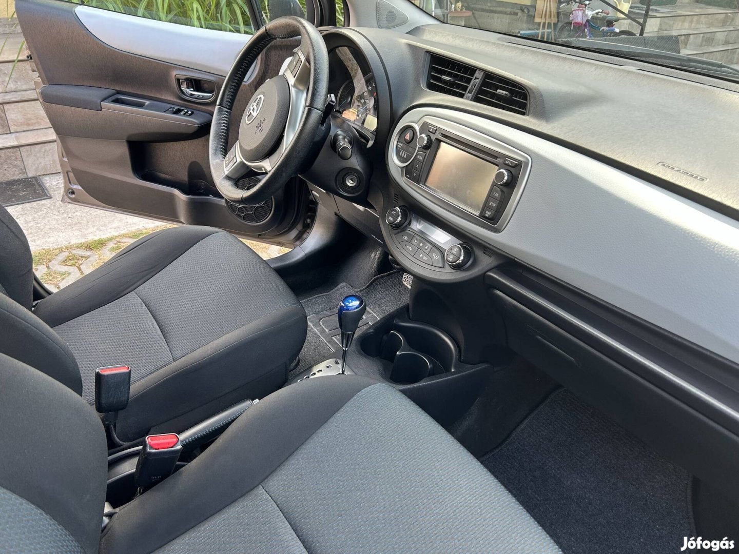 Toyota Yaris hybrid