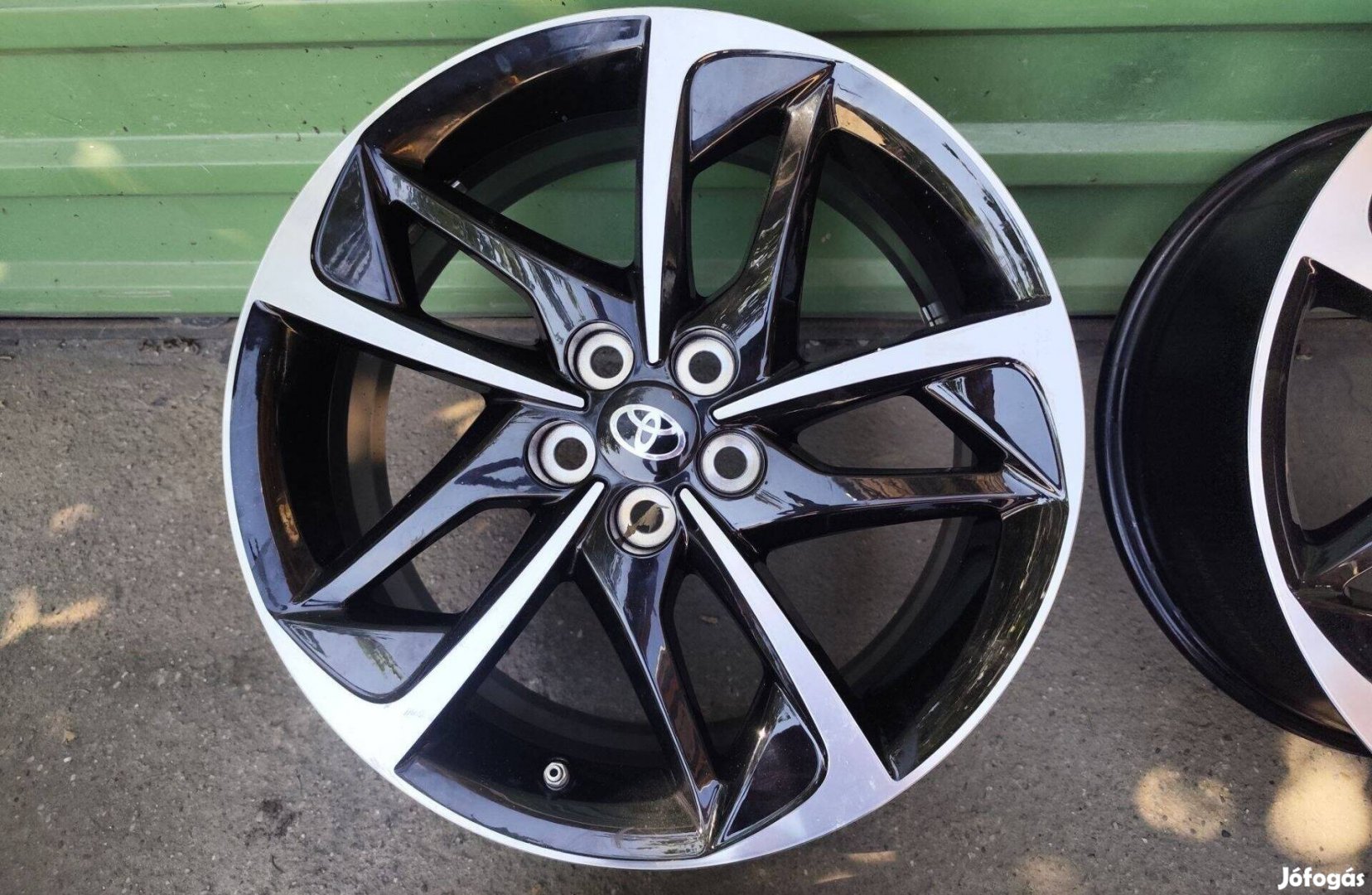 Toyota Yaris prius gyári alufelni 5x100 17"
