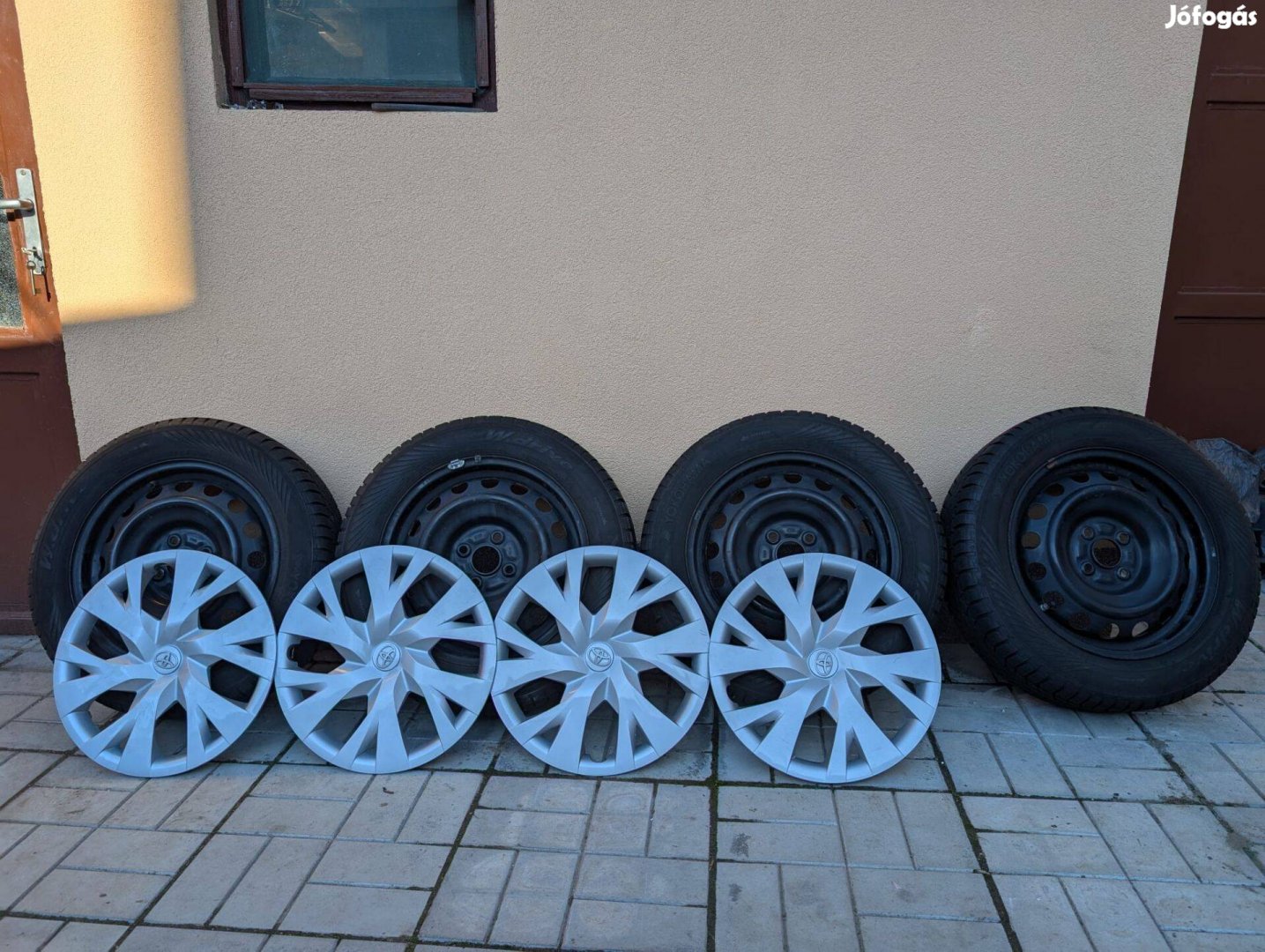 Toyota Yaris téli gumi szett, 175/65 R15