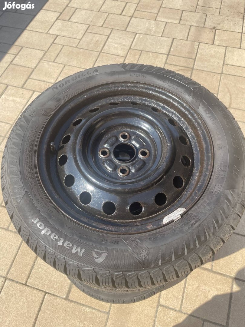 Toyota Yaris téligumi / Matador Nordicca 185/60 R15