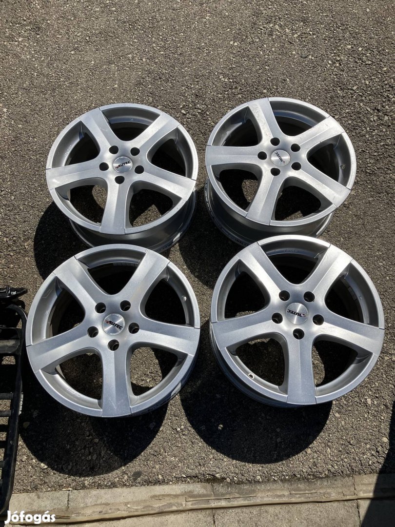 Toyota -ról 17 col 5x114,3 alufelni
