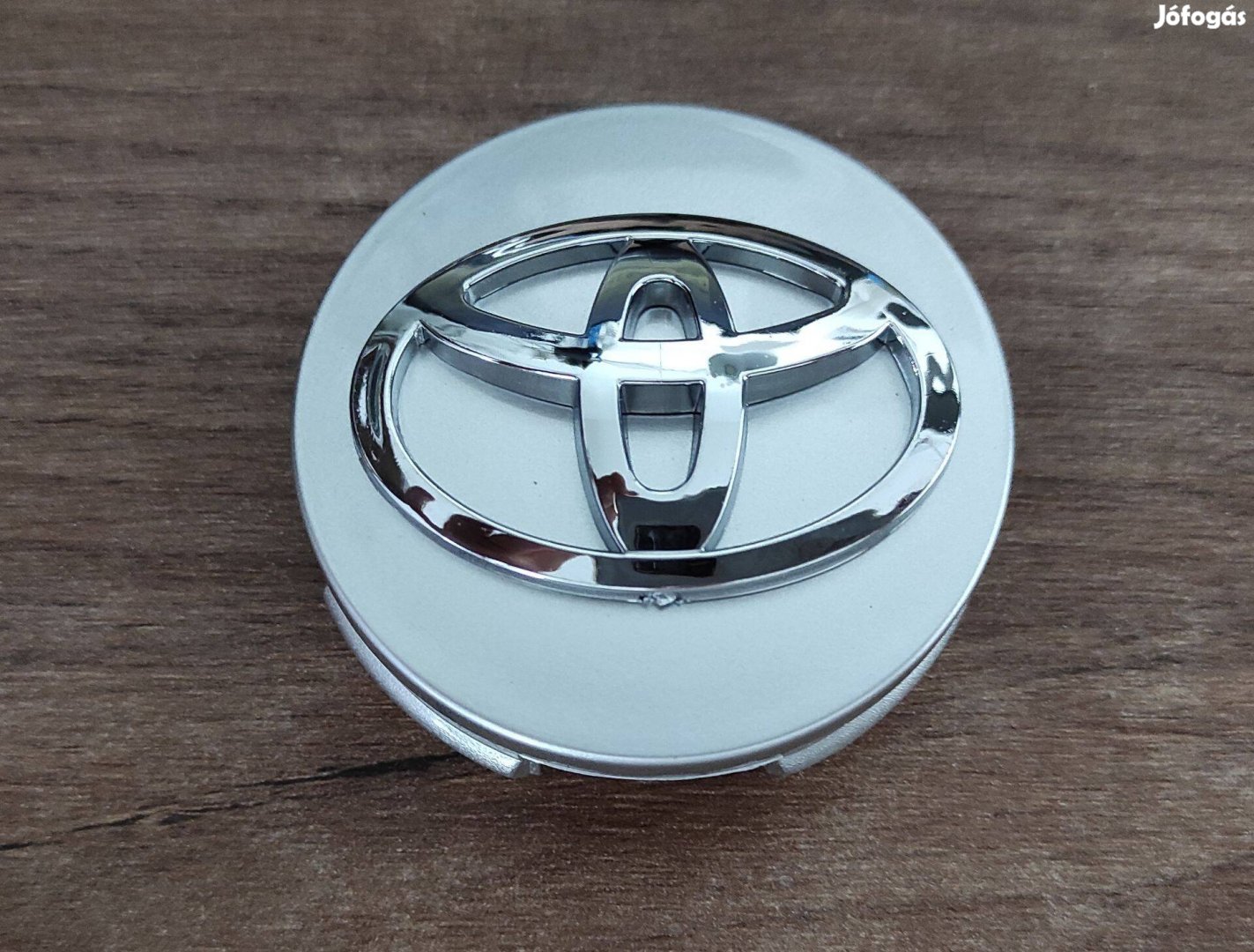 Toyota alufelni felni kupak közép porvédő 62 mm