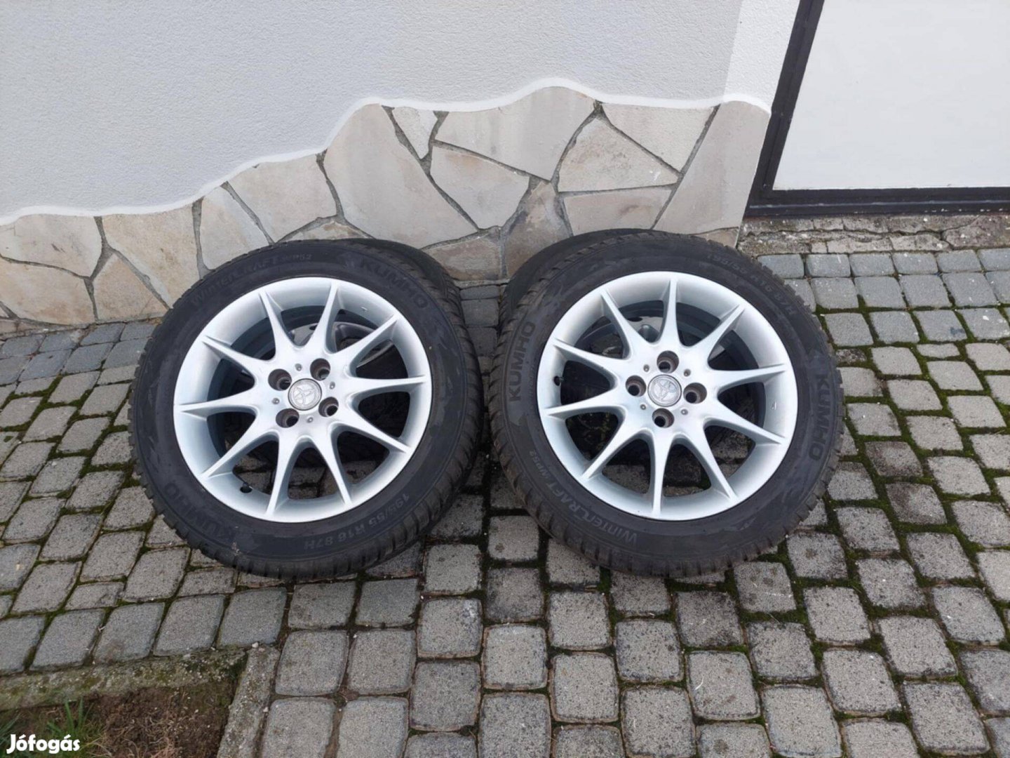 Toyota alufelni téli gumikkal eladó
