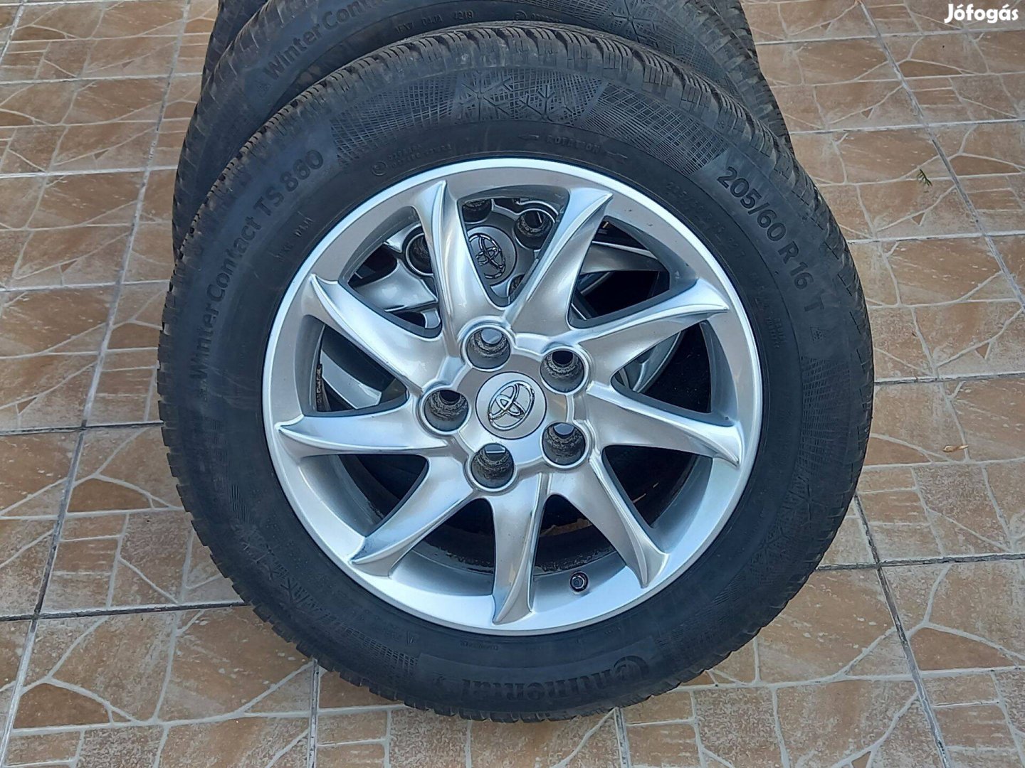 Toyota alufelni téli gumival