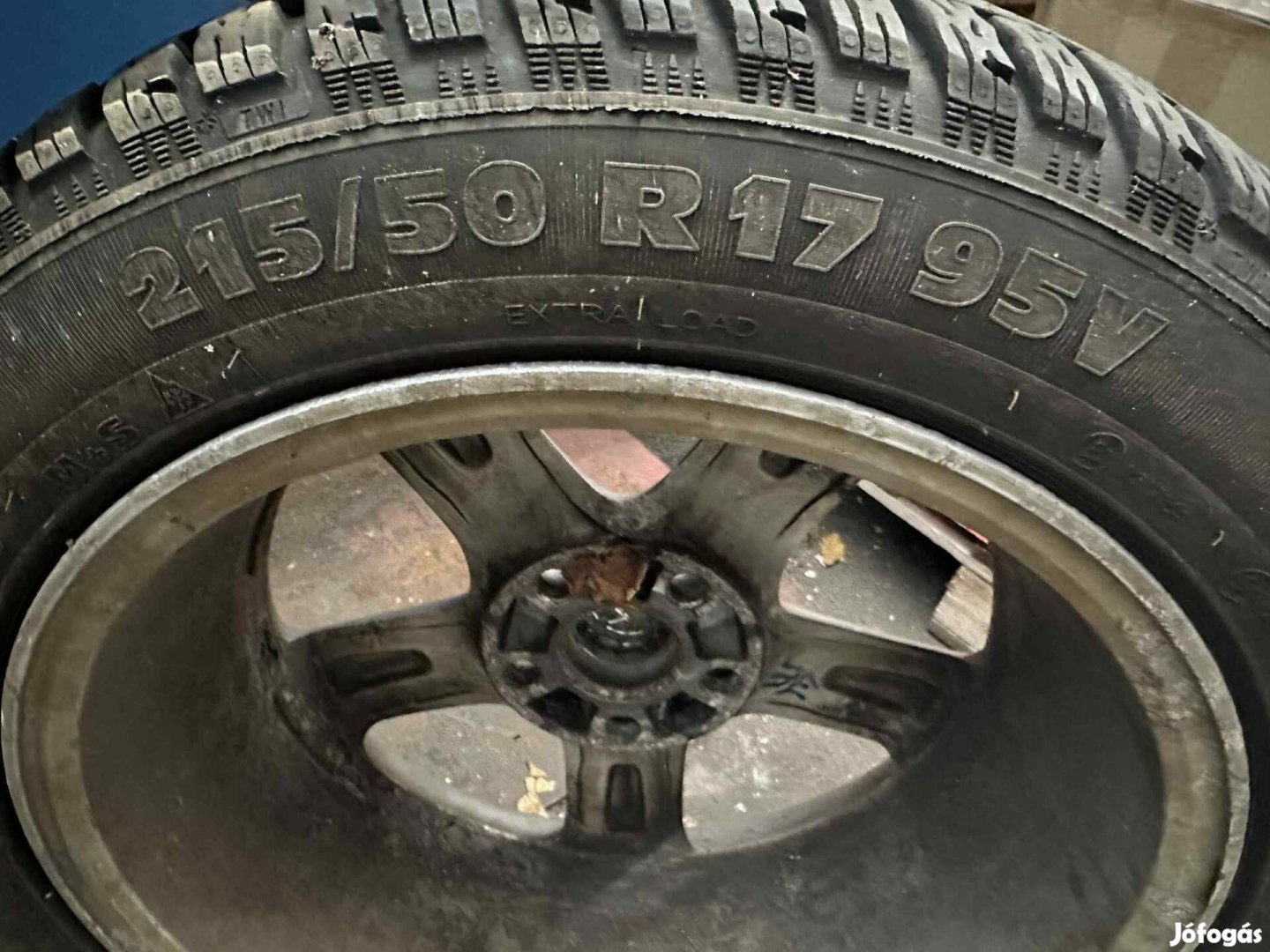 Toyota alufelni téli gumival 