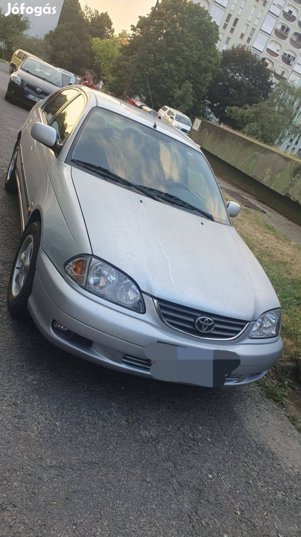 Toyota avensis 1.8 benzin
