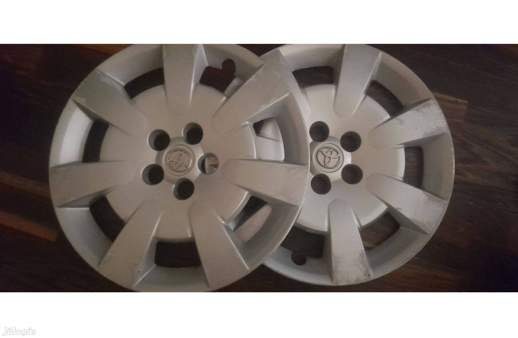 Toyota avensis gyári 16 coll
