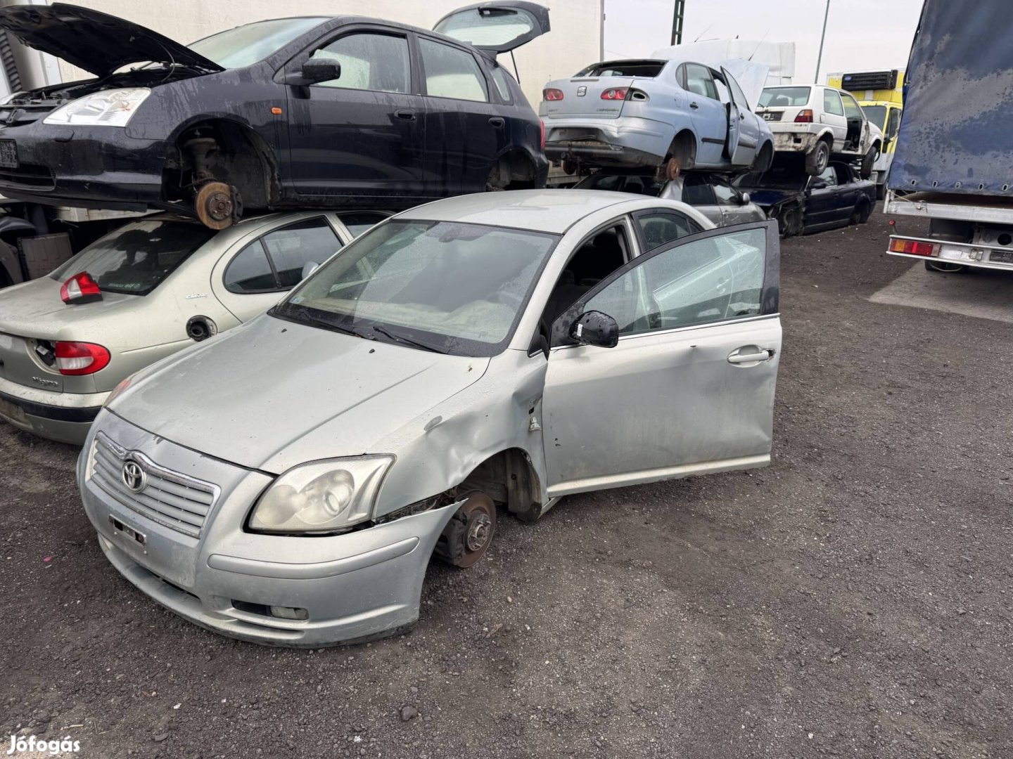 Toyota avensis t25 alkatrészek