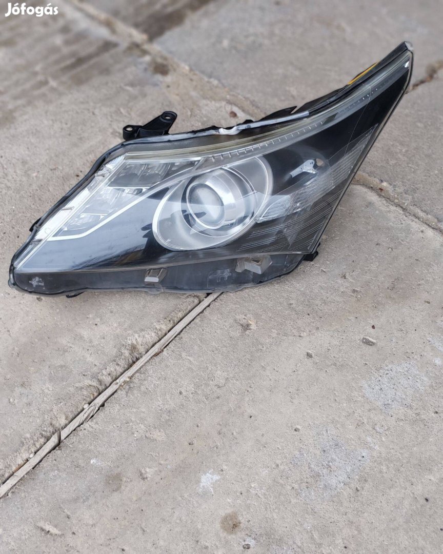 Toyota avensis t27 facelift Xenon lámpa