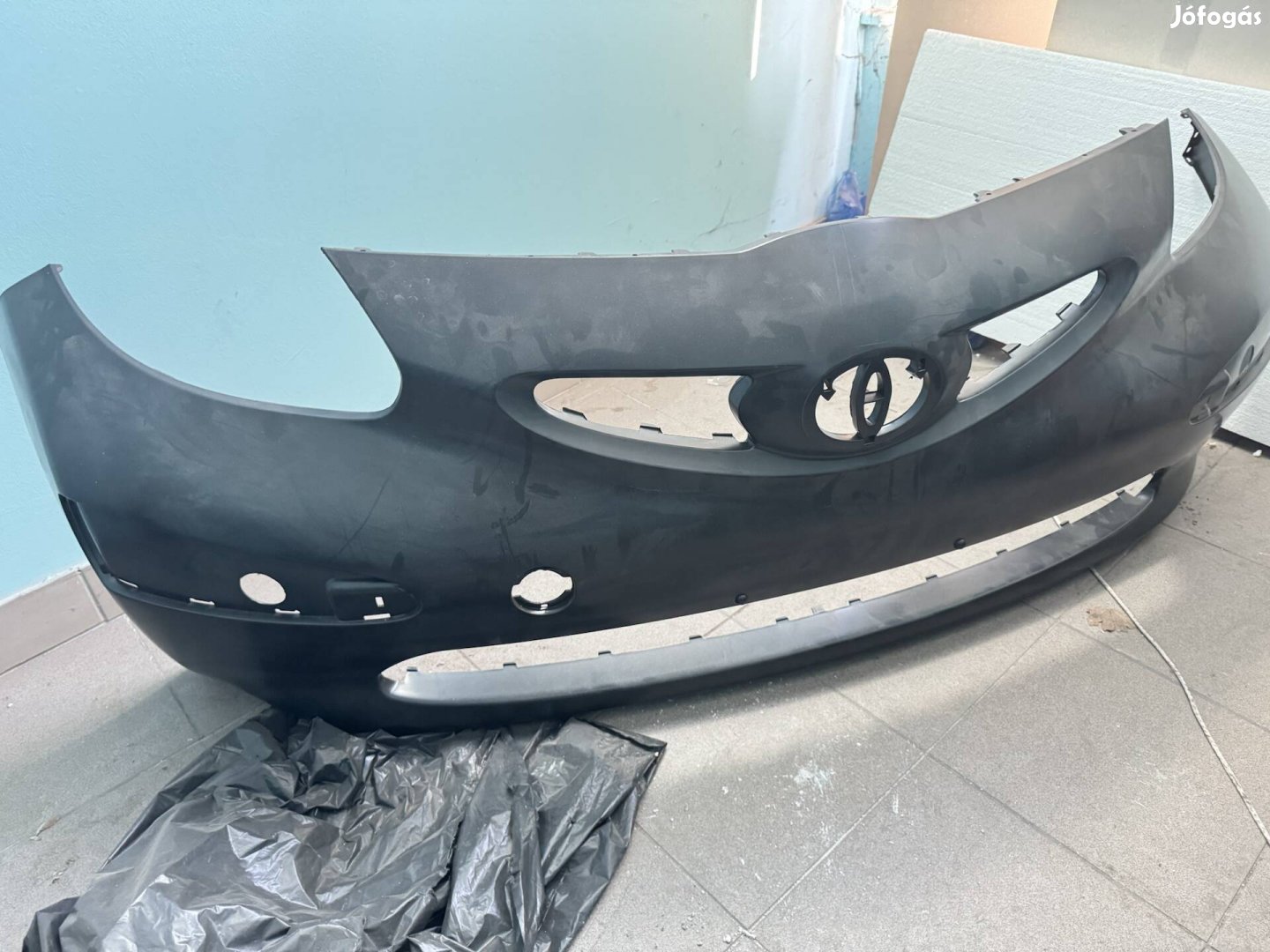 Toyota aygo elso lökhárító 