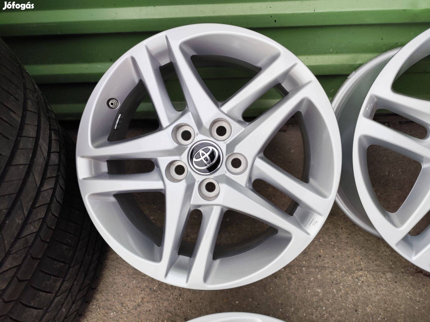 Toyota c-hr chr Yaris Cross gyári alufelni 5x114,3 17"