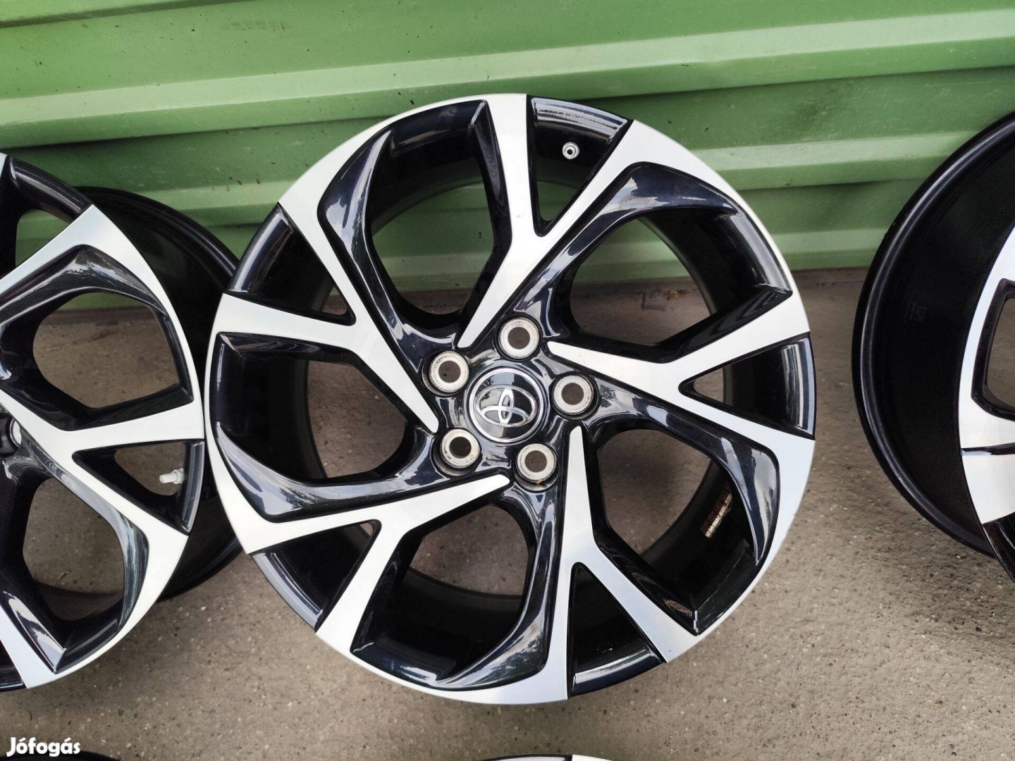 Toyota c-hr chr Yaris Cross gyári alufelni 5x114,3 18"