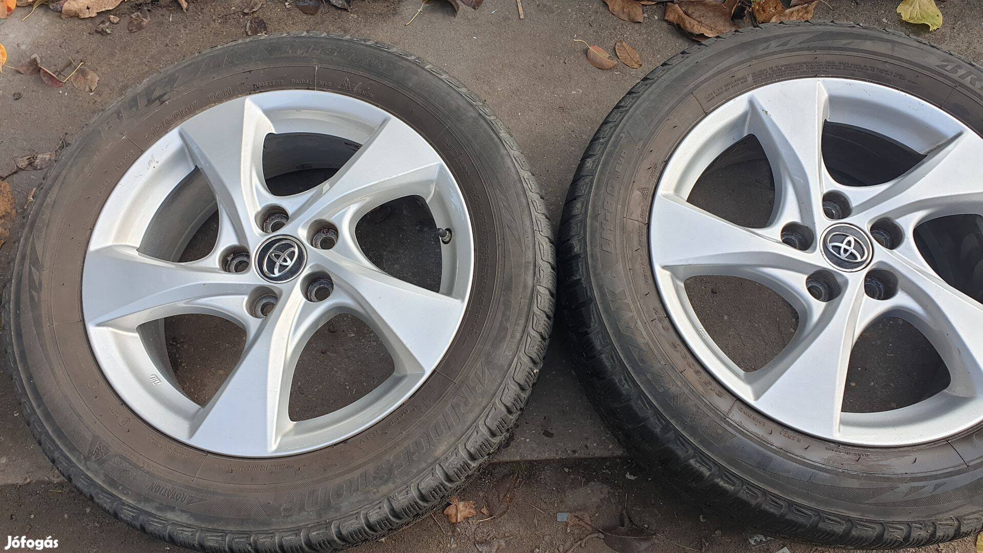 Toyota chr gyári alufelni 215/60 R17 téli