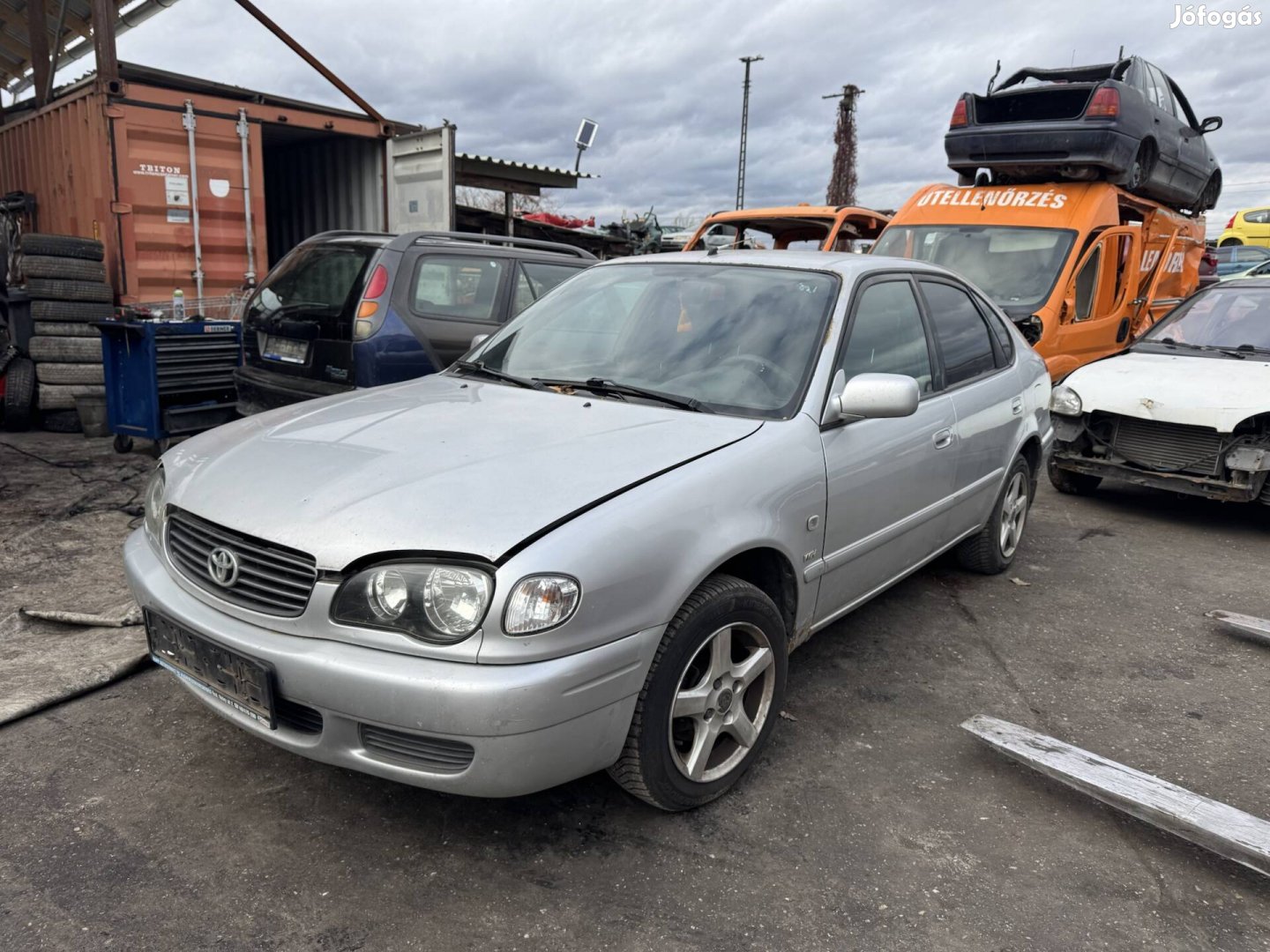 Toyota corolla e11 alkatrészek