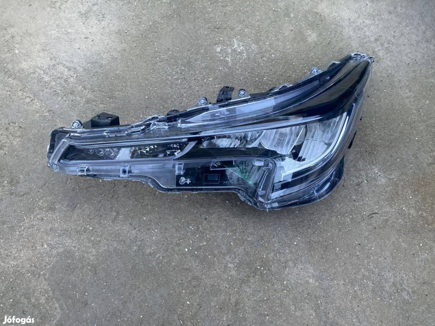 Toyota corolla e210 fényszóró