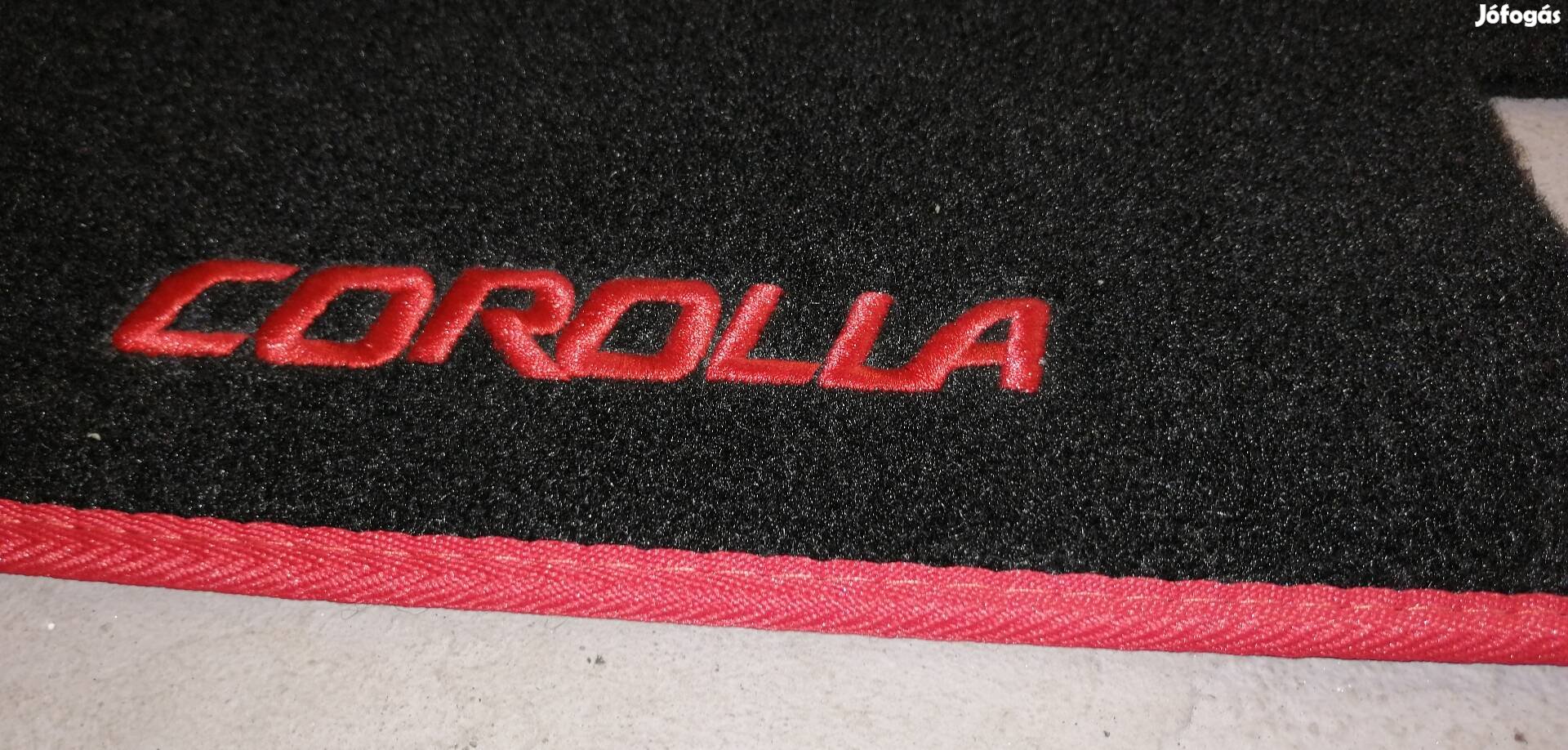 Toyota corolla műszerfal védő szőnyeg.