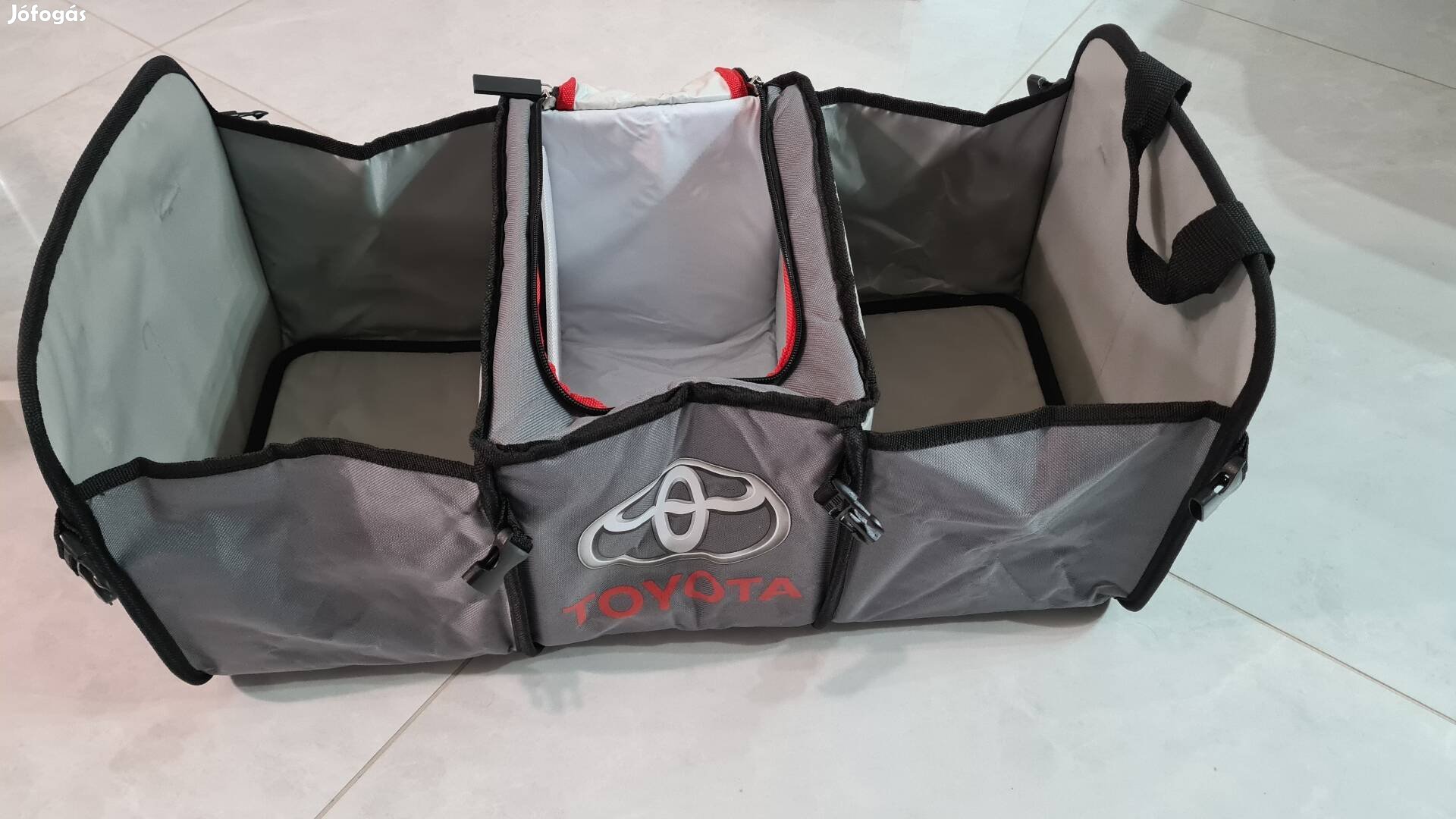 Toyota csomagtartó separátor