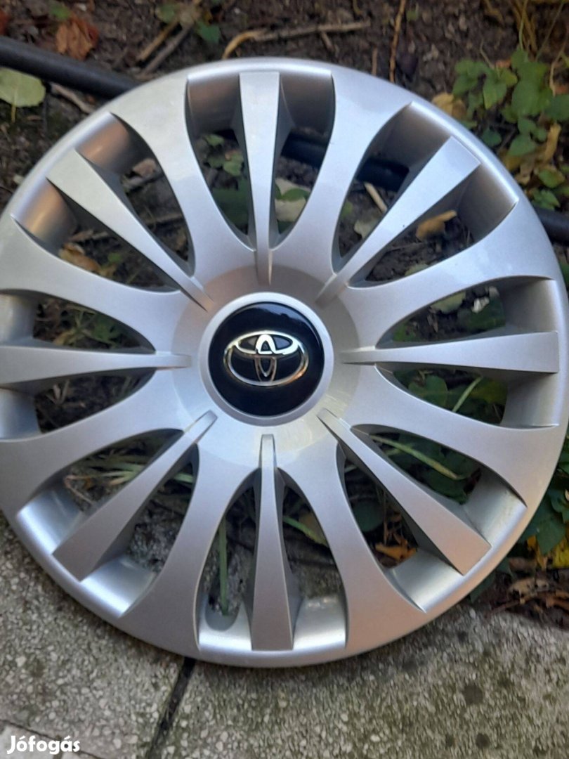 Toyota dísztárcsa gyári 15 coll garnitúra