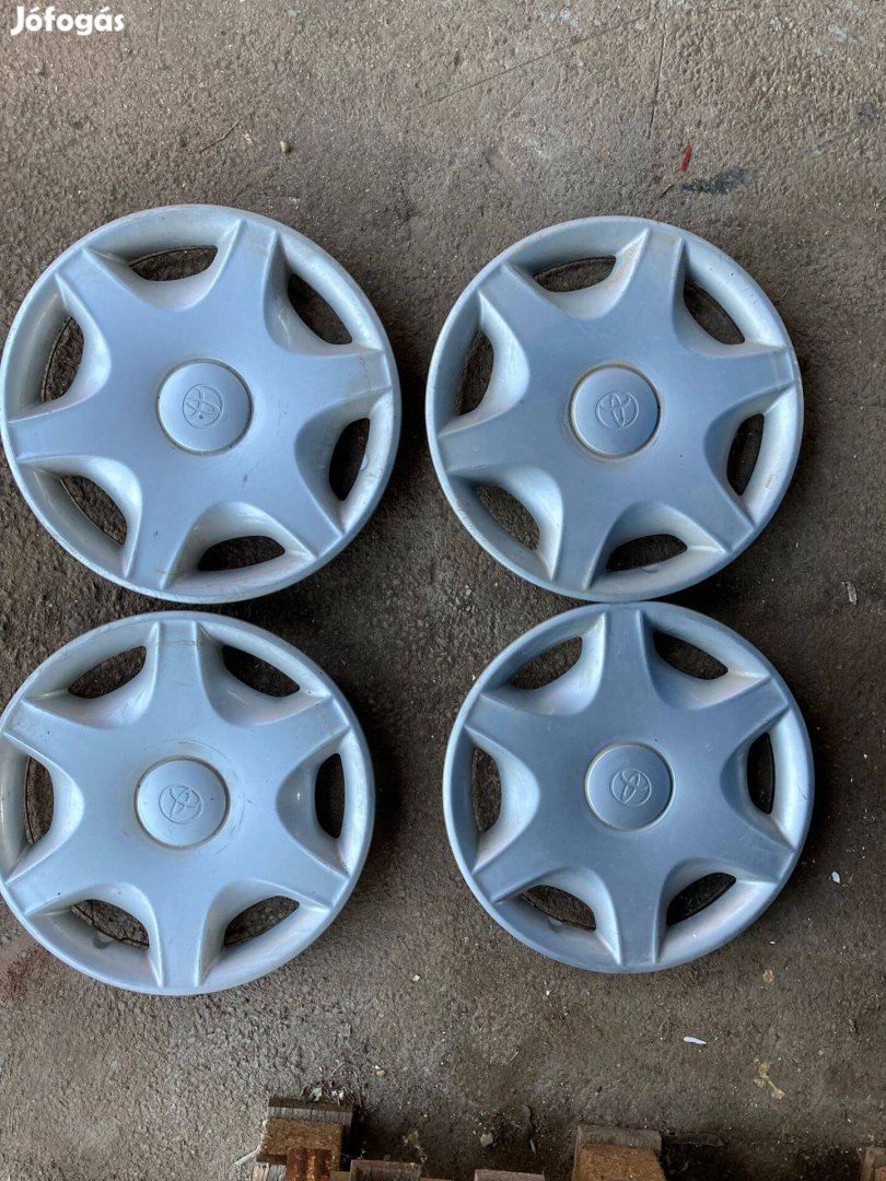 Toyota dísztárcsa szett (4 db)