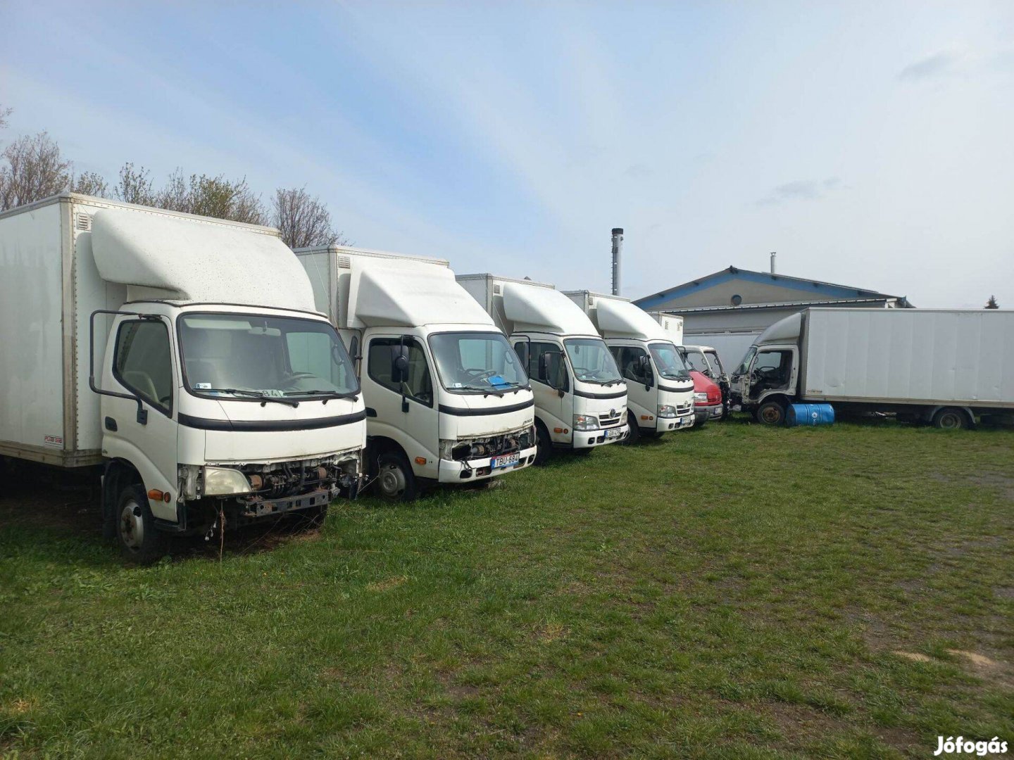 Toyota dyna alkatrészei eladók