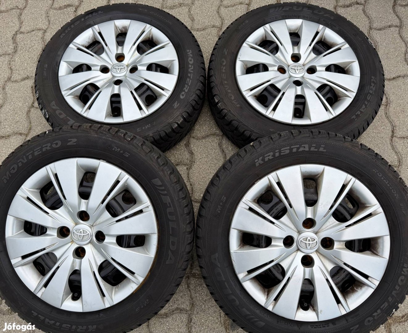 Toyota felni 15" 4x100 Téli gumi Yaris felni 15"