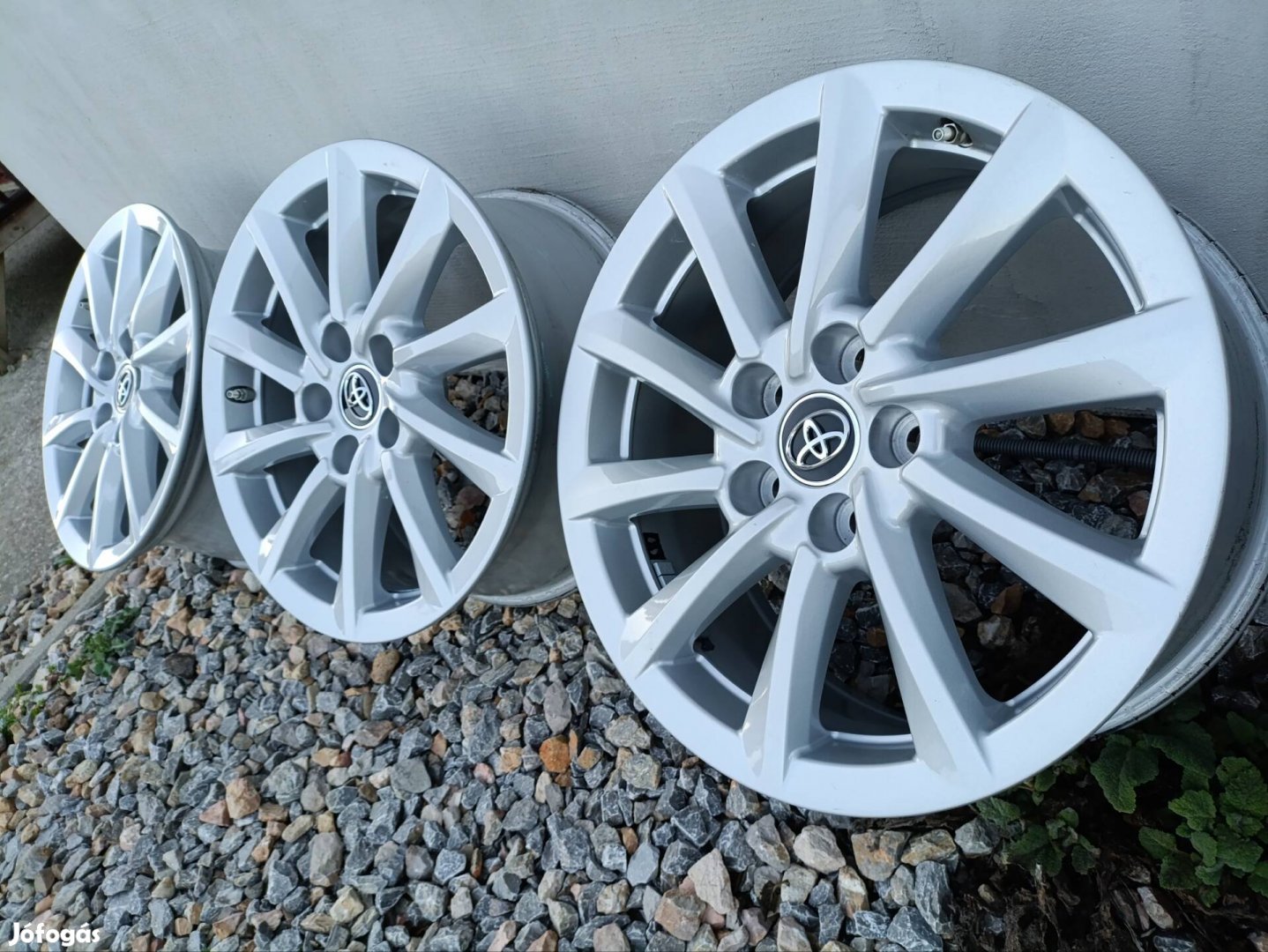 Toyota gyári R17' alufelni szenzorral 