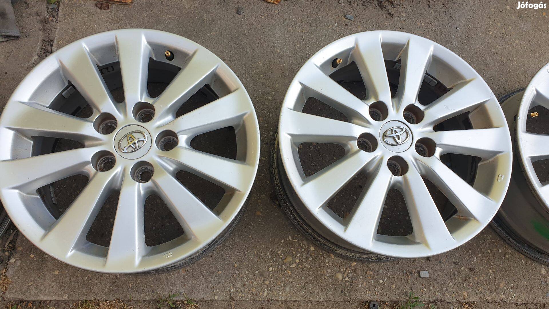 Toyota gyári alufelni 16"col
