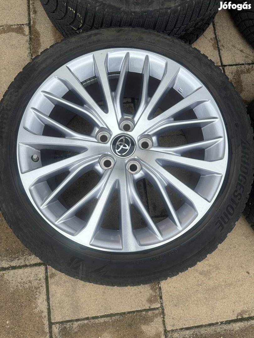 Toyota gyári alufelni 5x114,3 R18