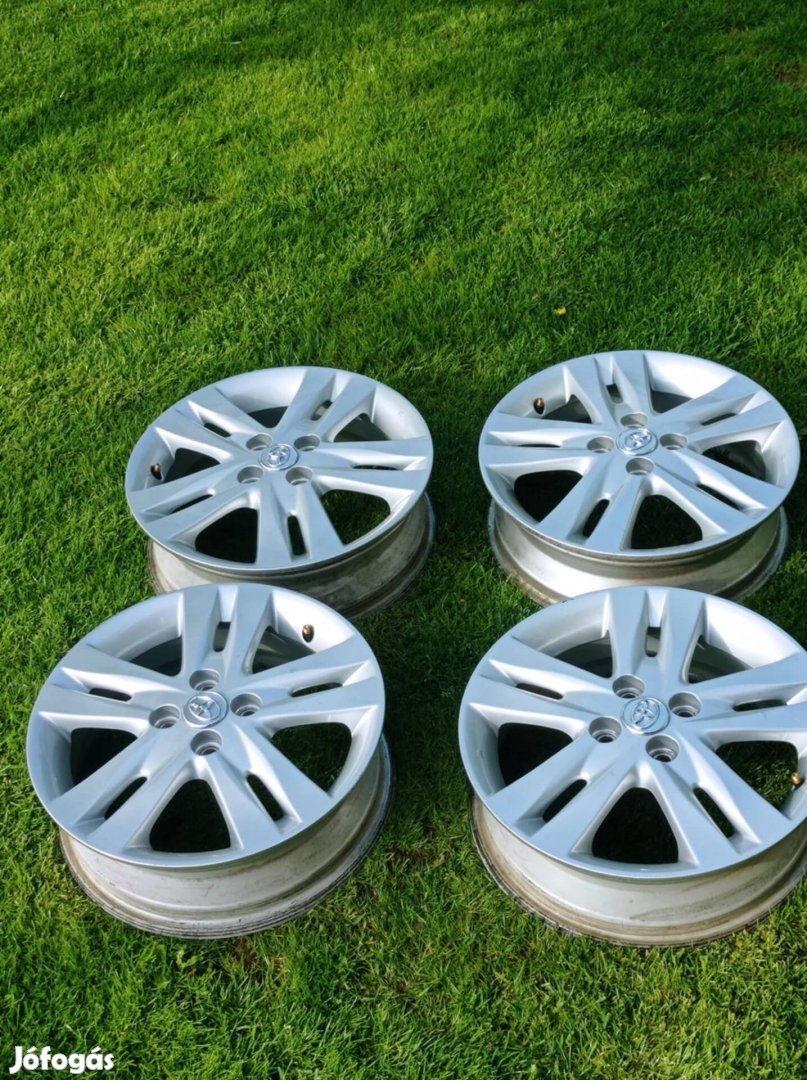 Toyota gyári alufelni