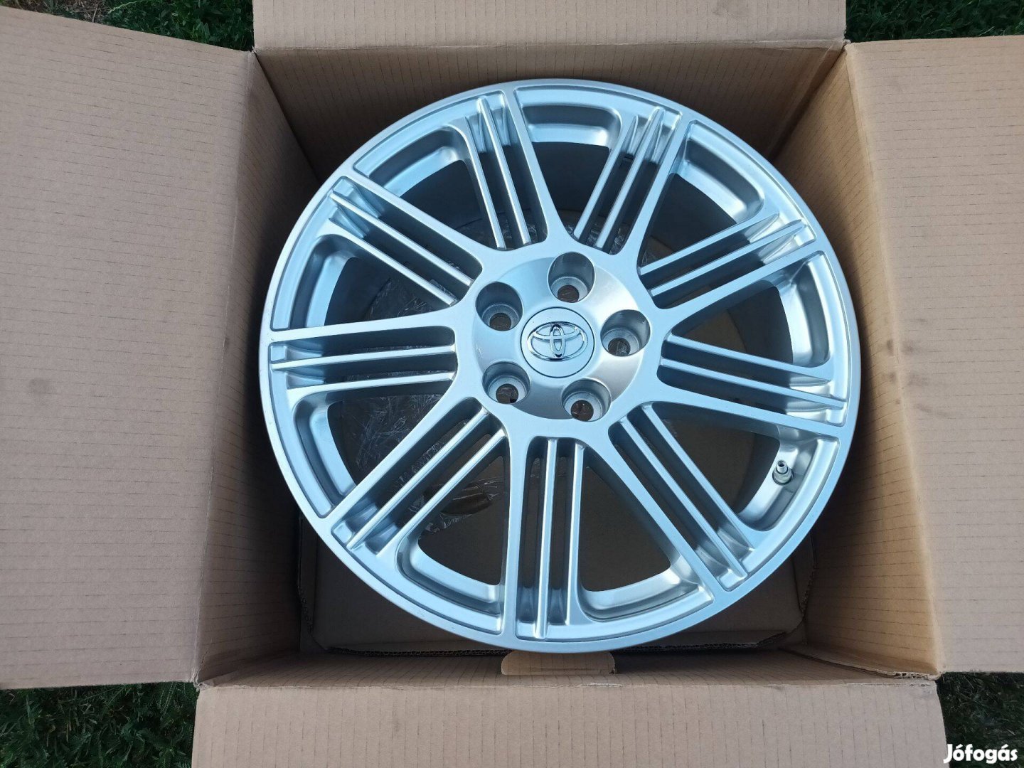 Toyota gyári demo alufelni 18col 5x114,3