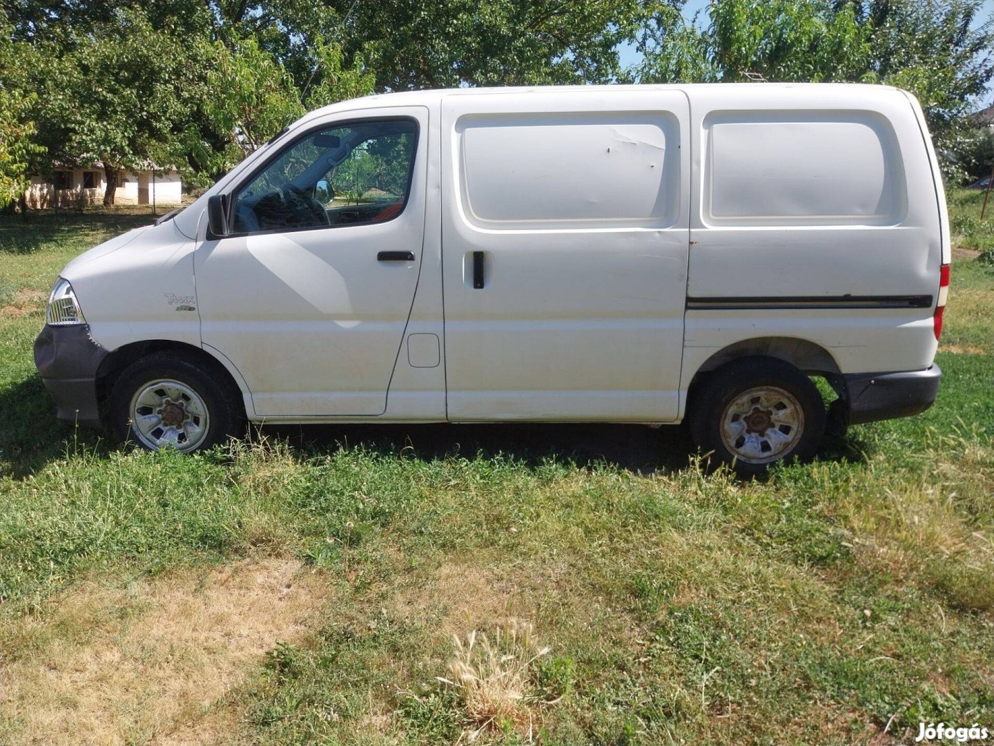 Toyota hiace 2.5d,4x4,3 szem kistgk dupla toloajtoval elado