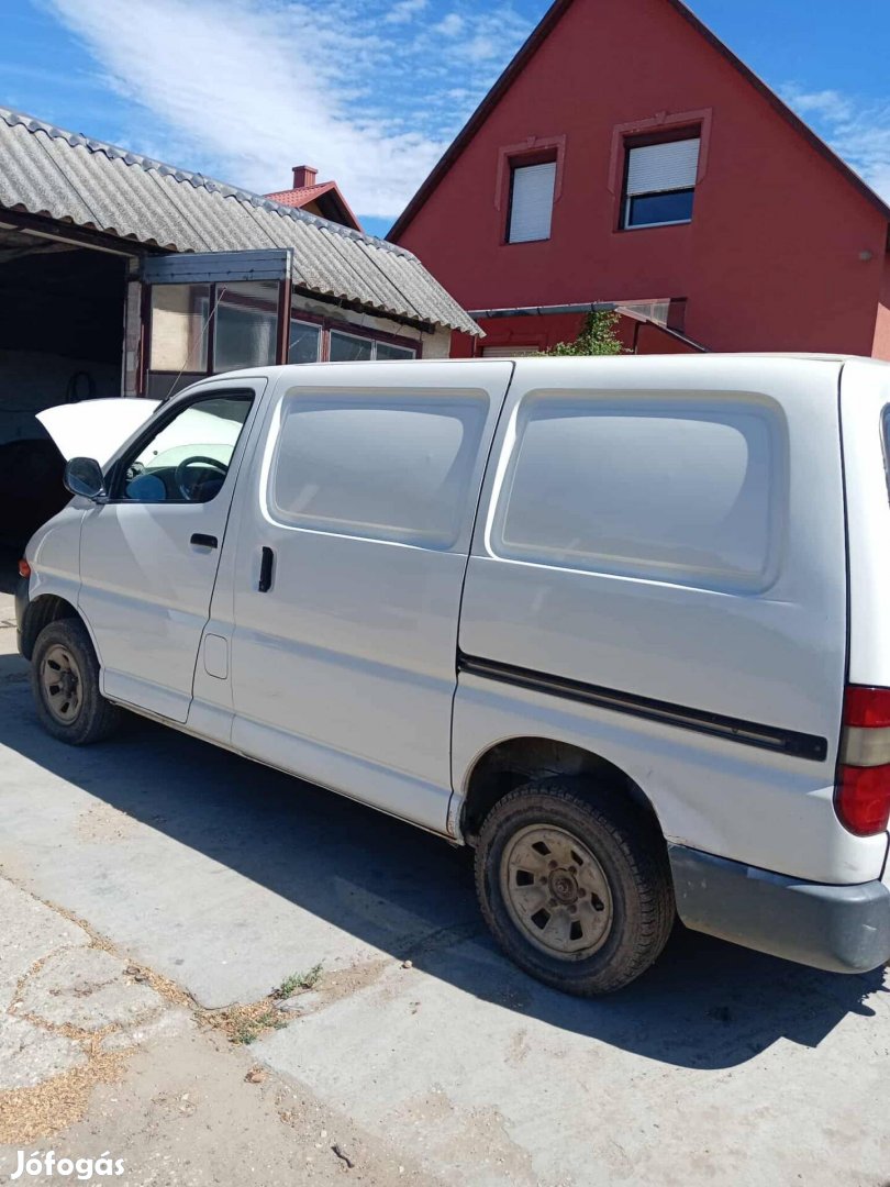 Toyota hiace 4x4