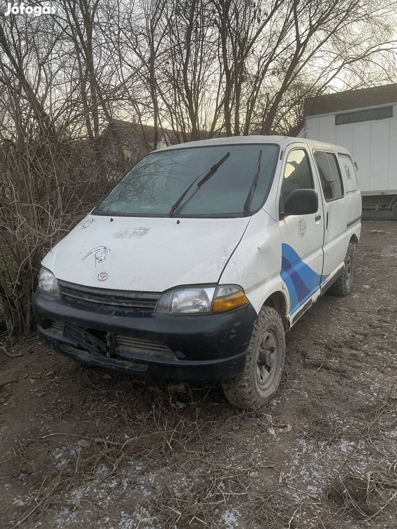 Toyota hiace 4x4 busz