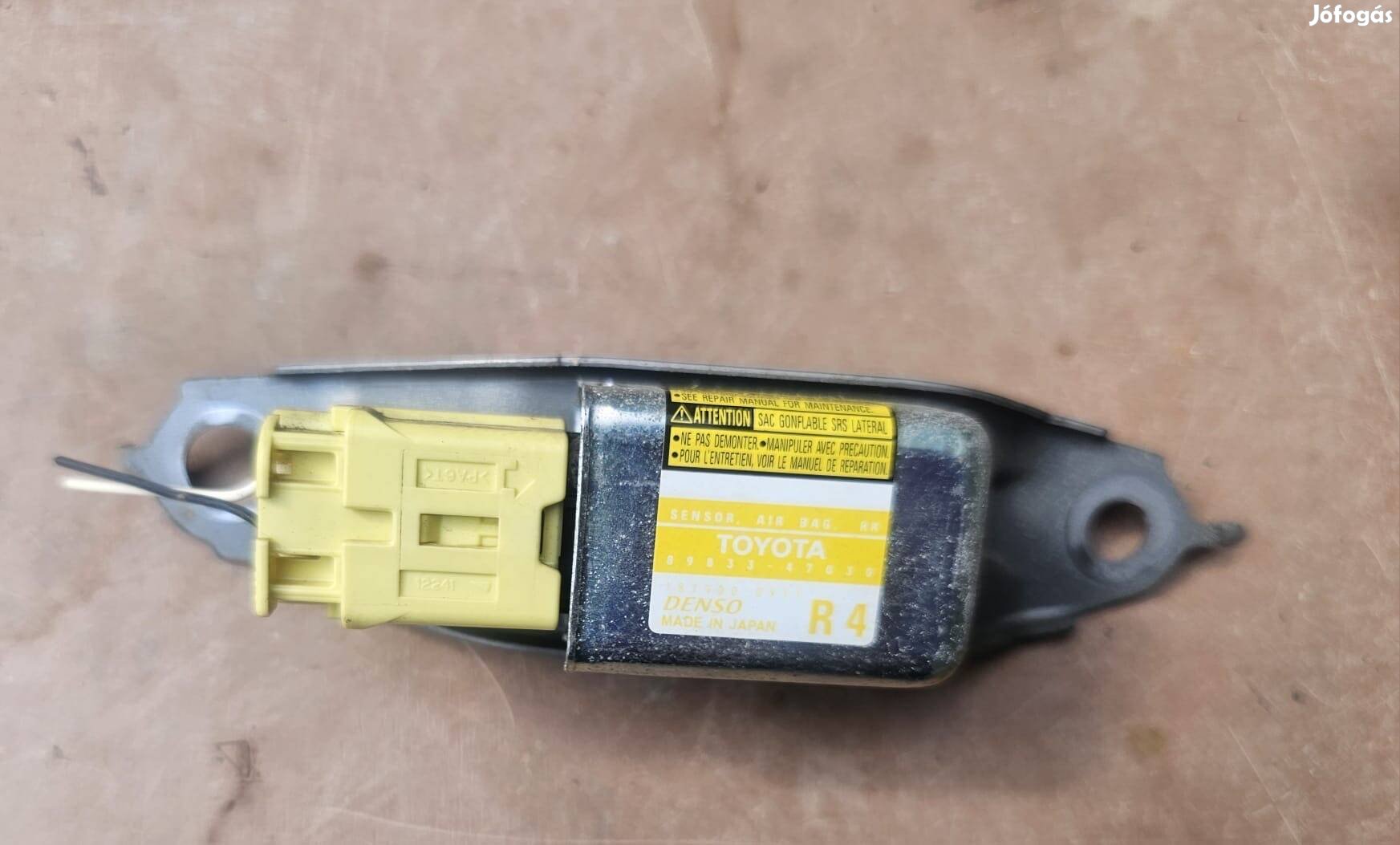 Toyota prius 2 hátsó ütközés érzékelő 5000 