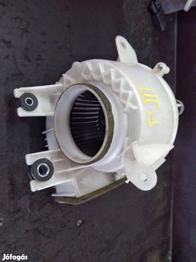 Toyota prius 3 III hátsó hűtőventillátor hűtő ventilátor
