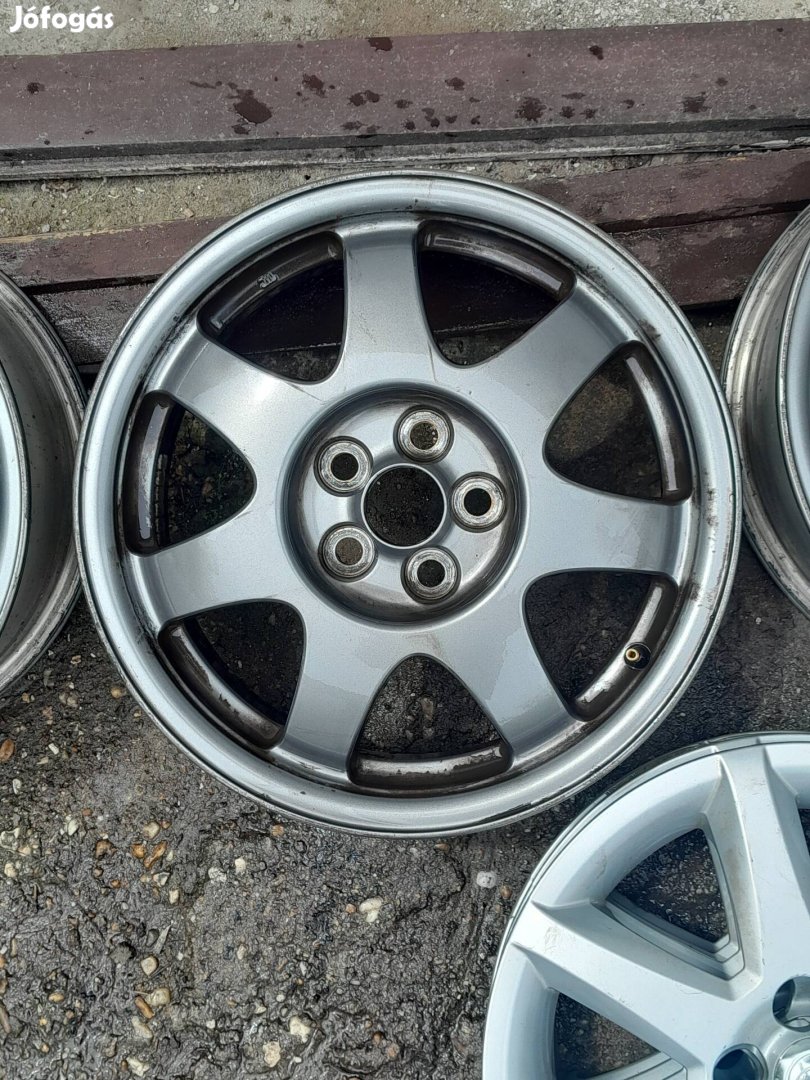 Toyota prius audi a1 a2 a3 seat Skoda r16 5x100 felni alufelni 