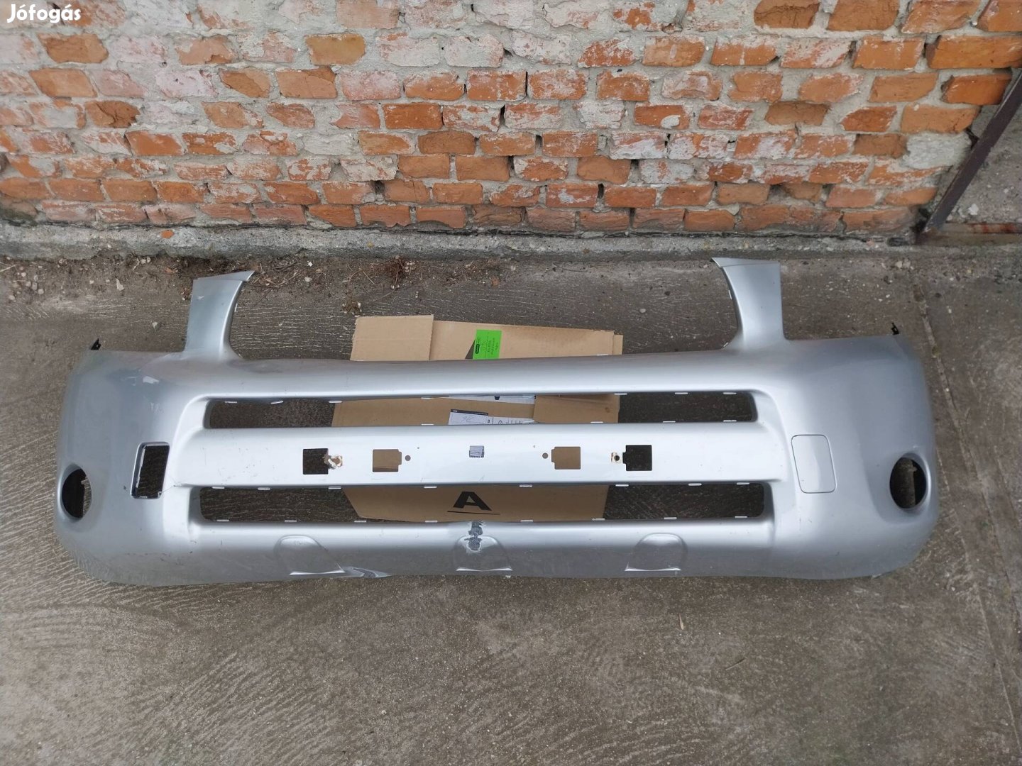 Toyota rav4 első lökhárító