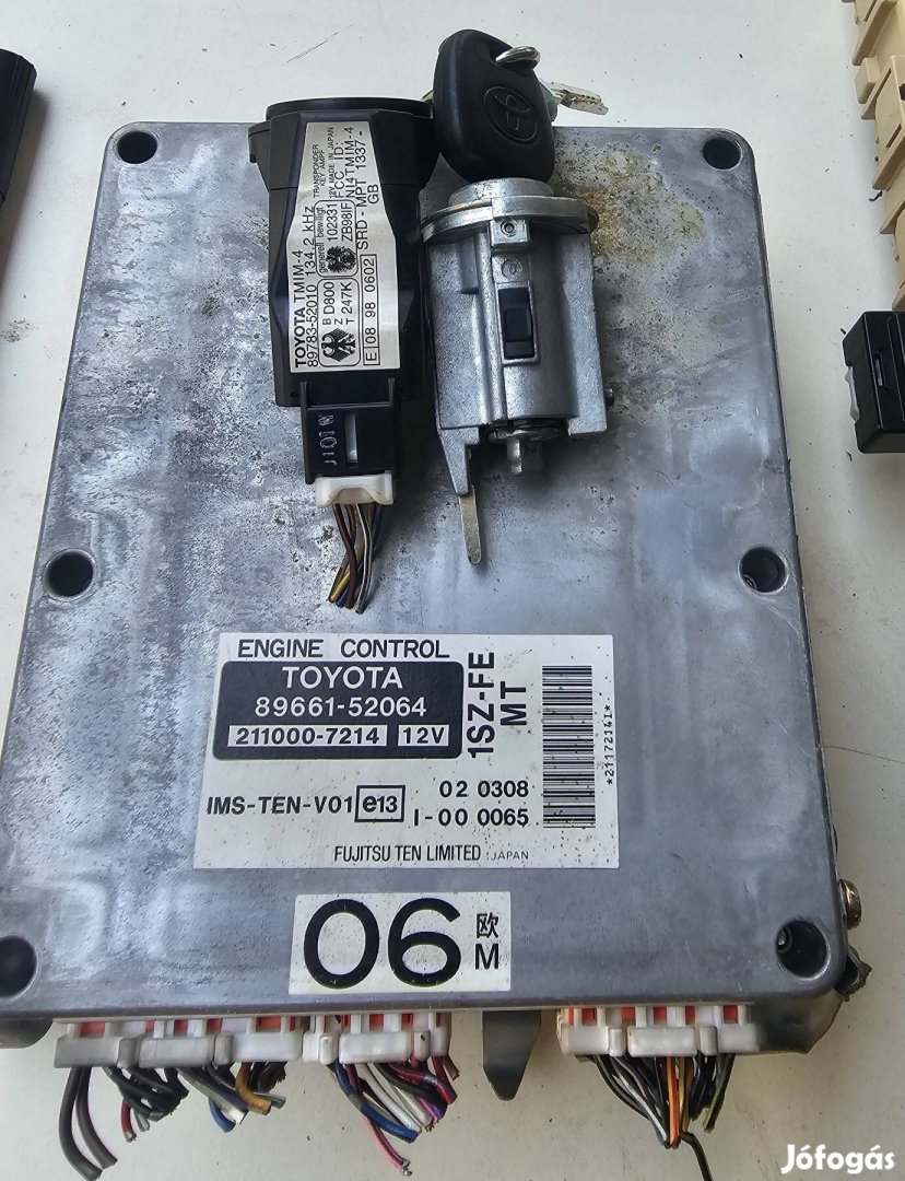 Toyota yaris 1.0 Motorvezérlő komputer elektronika ecu 20000  